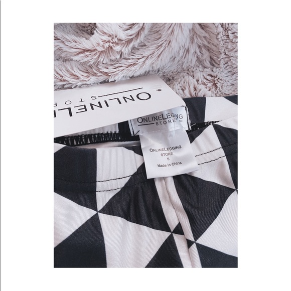 Crazy Patterned Leggings - Picture 3 of 4